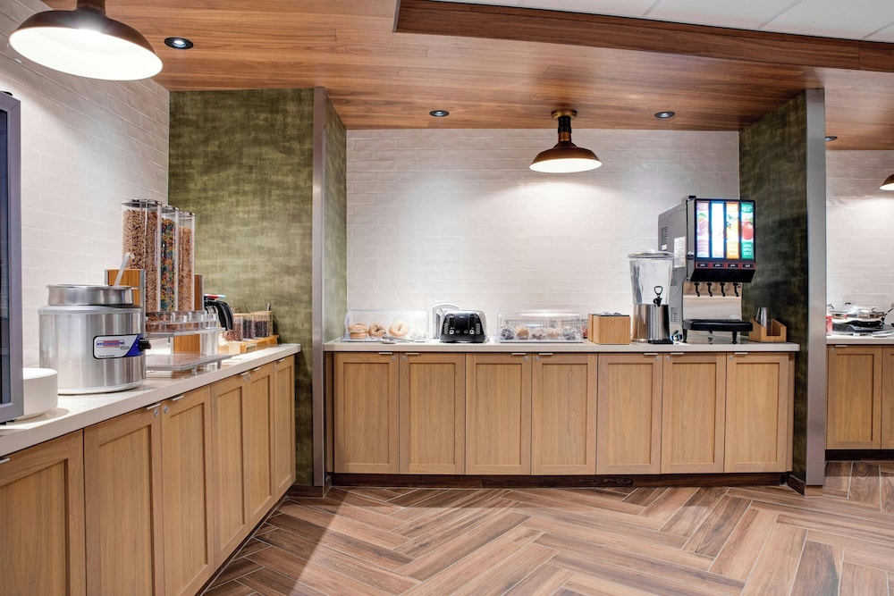 Fairfield by Marriott Inn & Suites Missoula Airport - photo 32