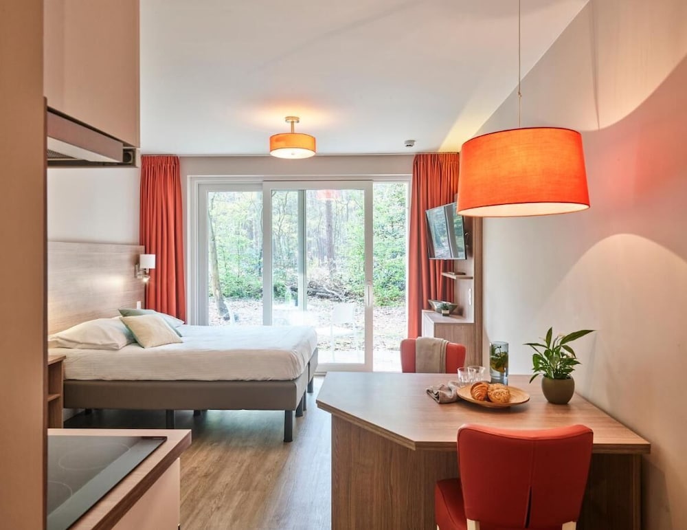 Green Resort Limburg — hotel in Houthalen