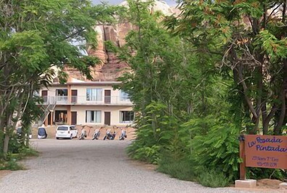 La Posada Pintada - carbon neutral hotel in Poplar Bluff