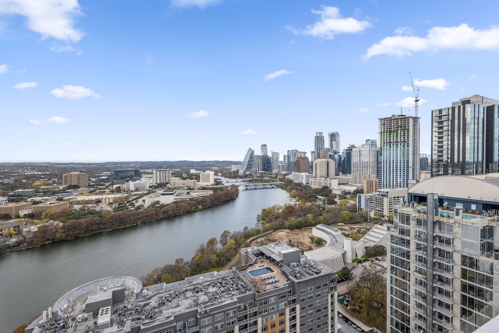 Austin Condo Hotel - photo 857