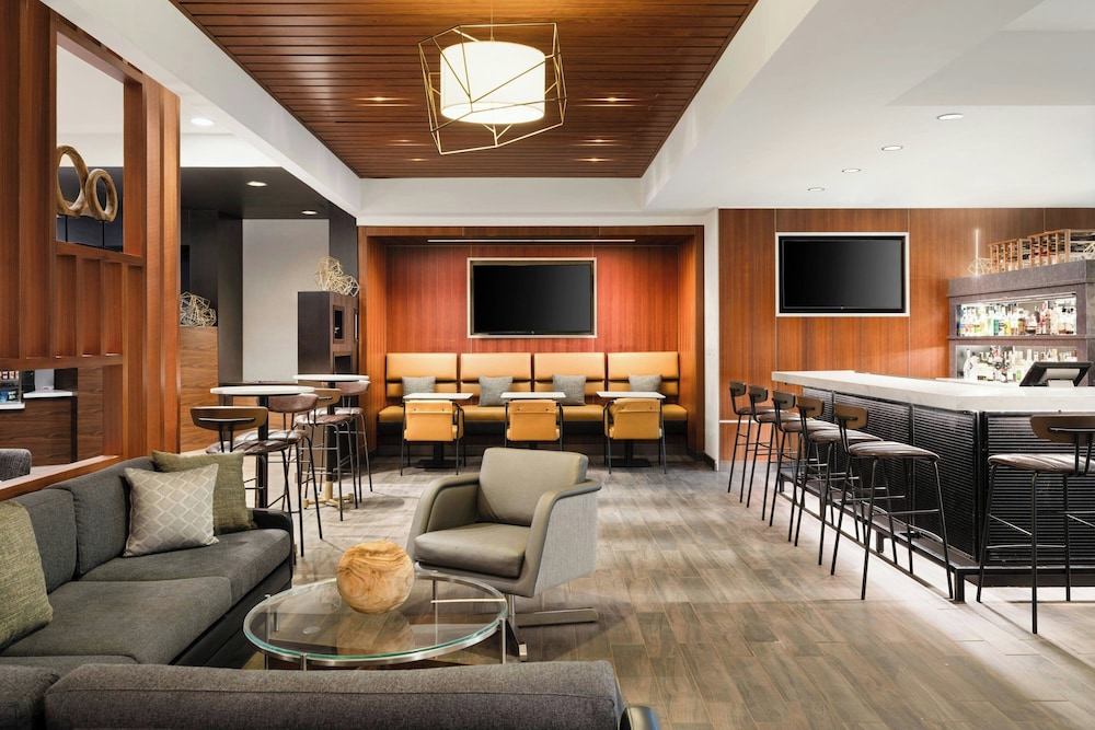 Courtyard by Marriott Charlotte City Center - photo 39