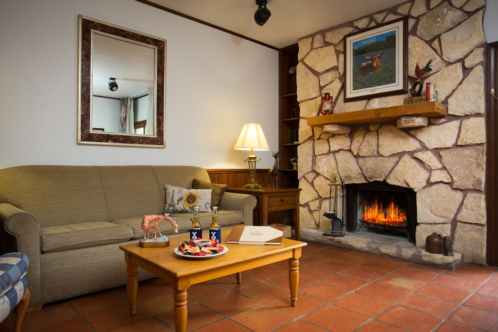 Y O Ranch Hotel - photo 17