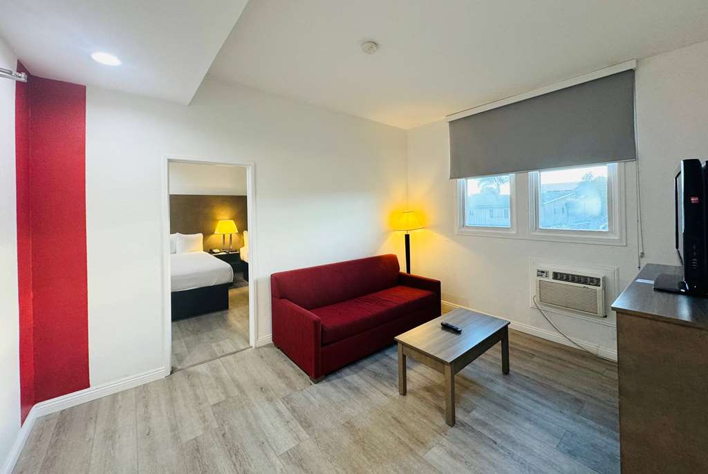 Ramada by Wyndham San Diego Airport - photo 17
