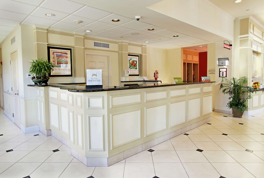 Hilton Garden Inn Oxnard Camarillo - photo 9