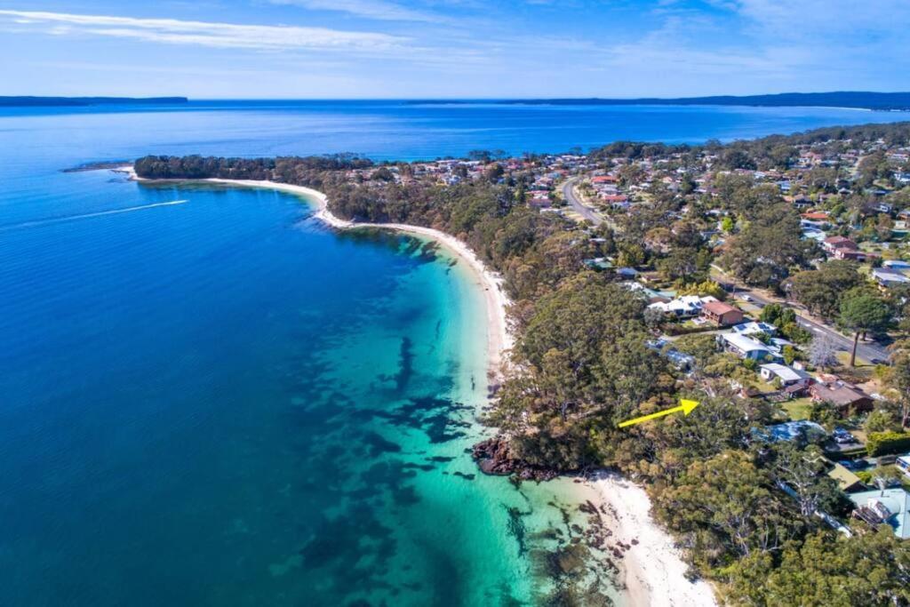 Jervis Bay Beachfront in Vincentia, Australia