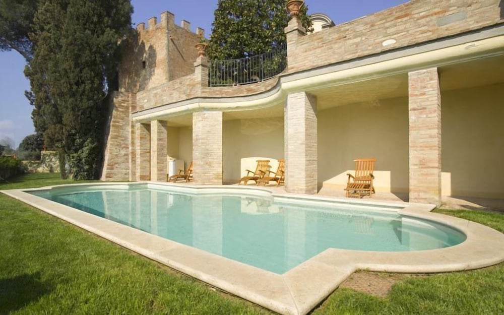 Villa di Cabbiavoli — 4-Star Luxury Hotel in Castelfiorentino, Italy