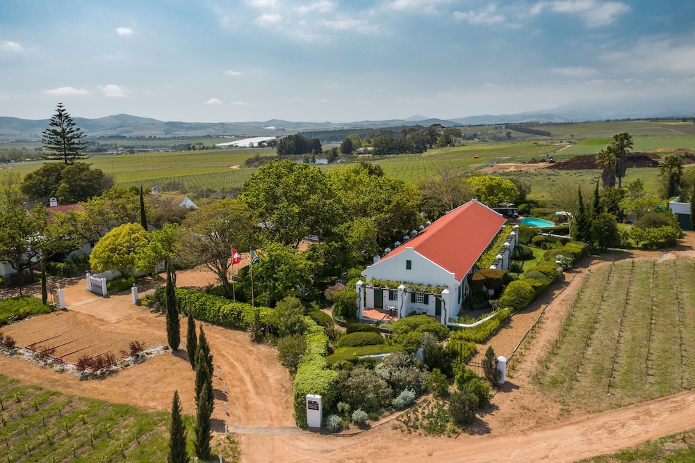 Eikendal Lodge — 4-Star Luxury Hotel in Stellenbosch, South Africa