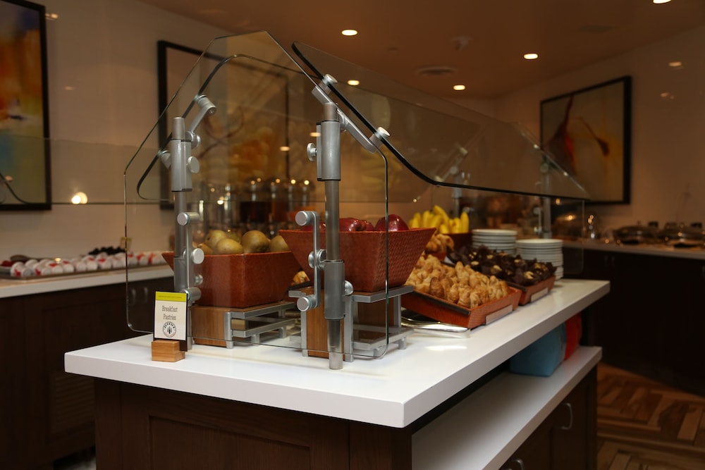 מזון ומשקאות