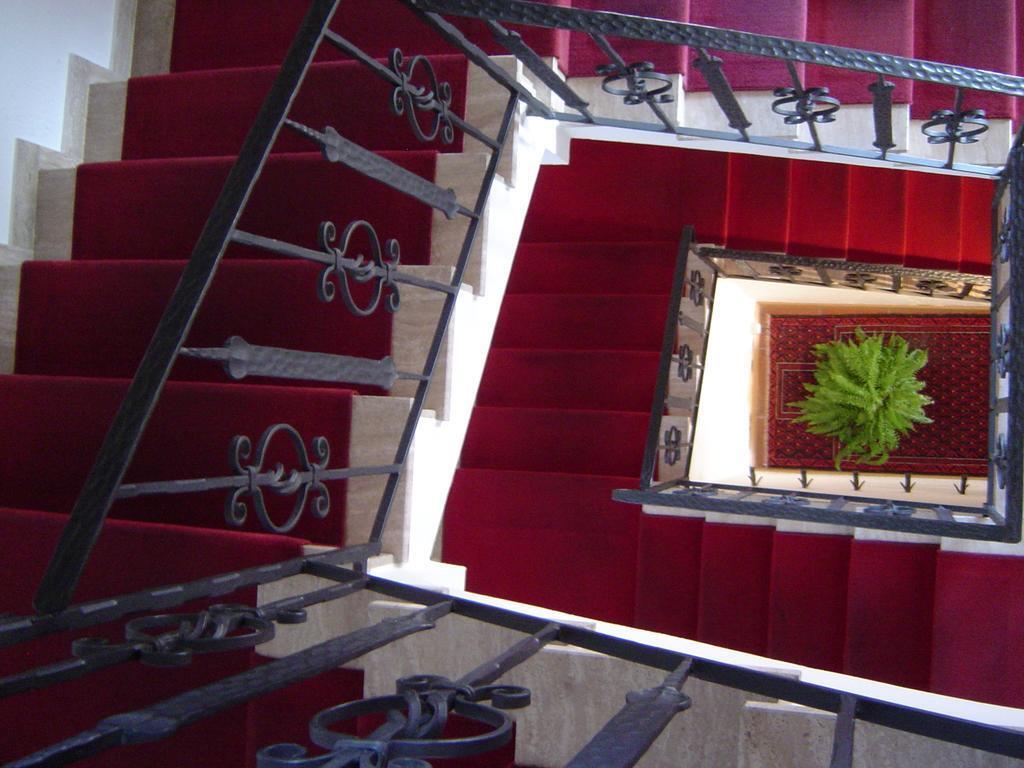 Hotel Garni Hubertus in Tirolo, Italy