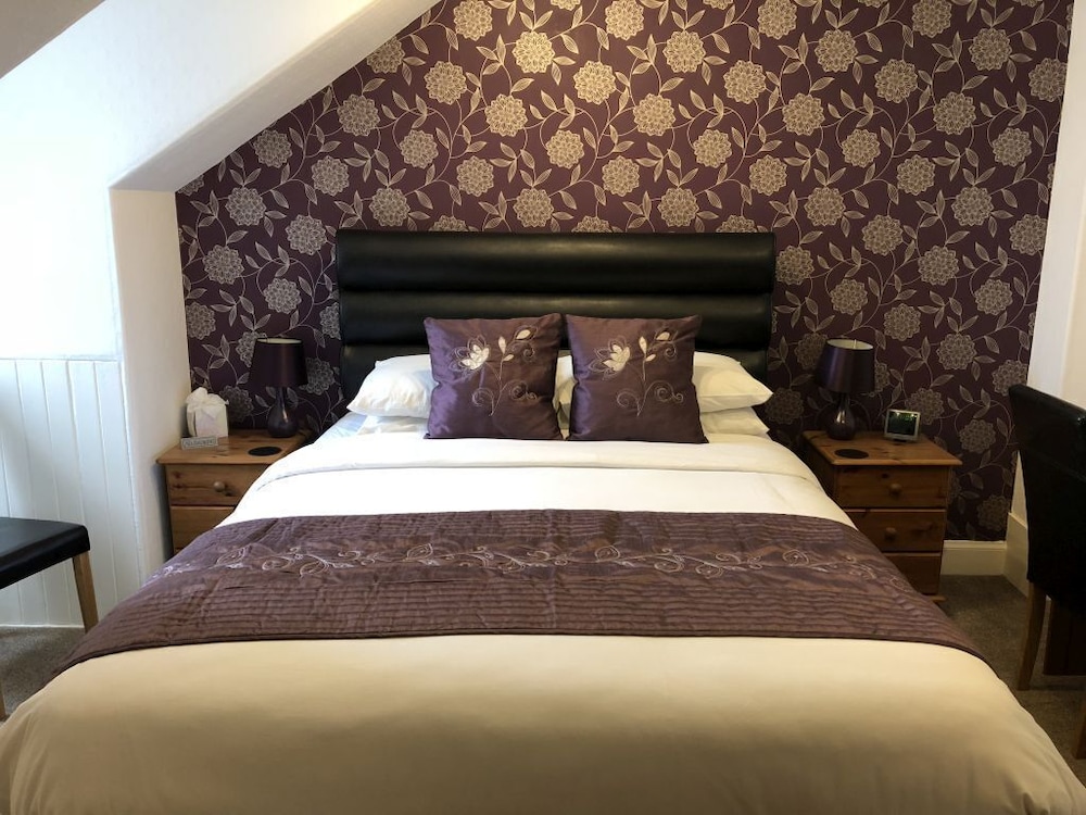 Rosebank Guest House — 4-Star Luxury Hotel in Perth, United Kingdom