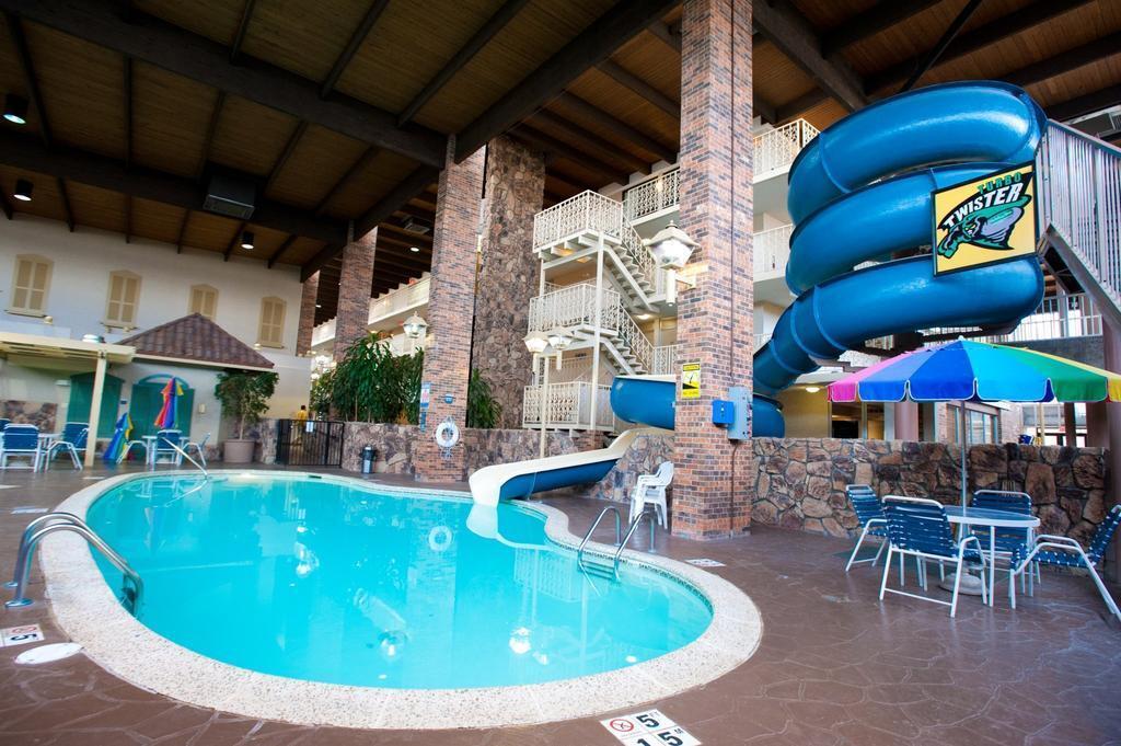 Ramada Topeka West - photo 7