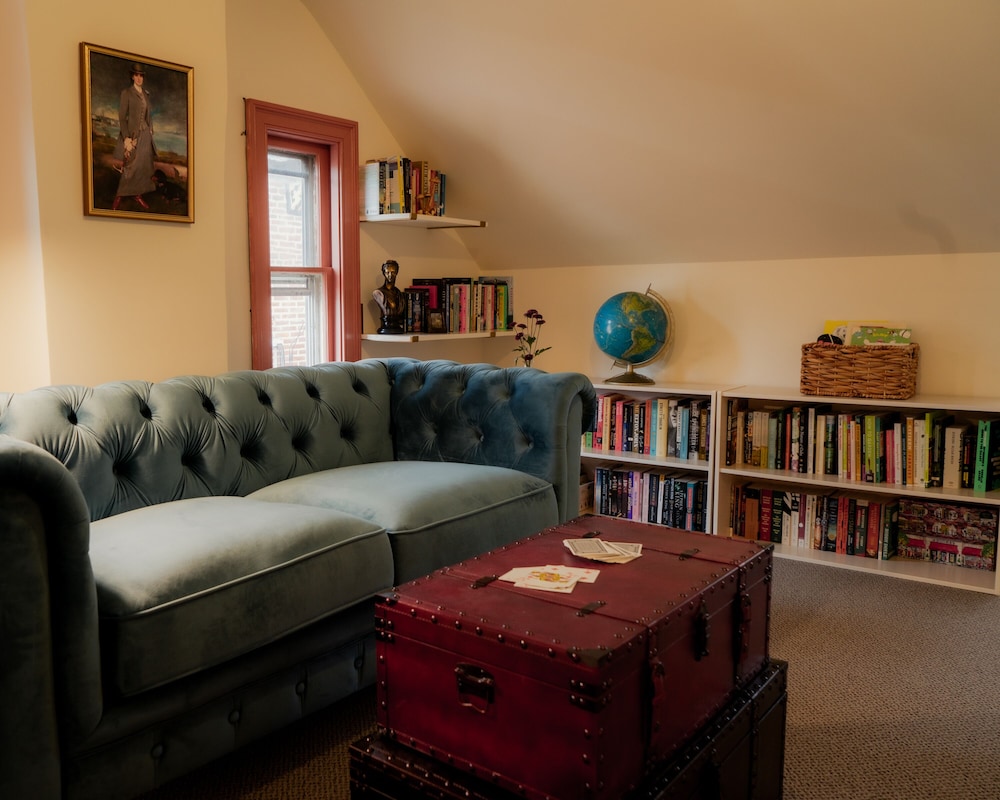The Bookhouse Hotel - photo 18