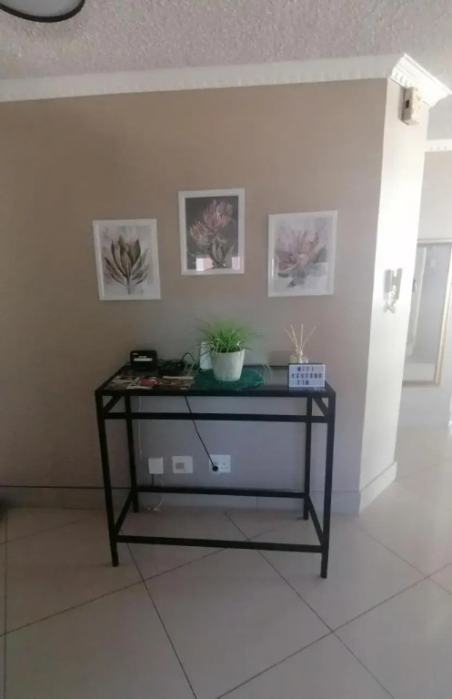 Summerstrand 9th Avenue Unit 303 Cascades — 4-Star Luxury Hotel in Port Elizabeth, South Africa