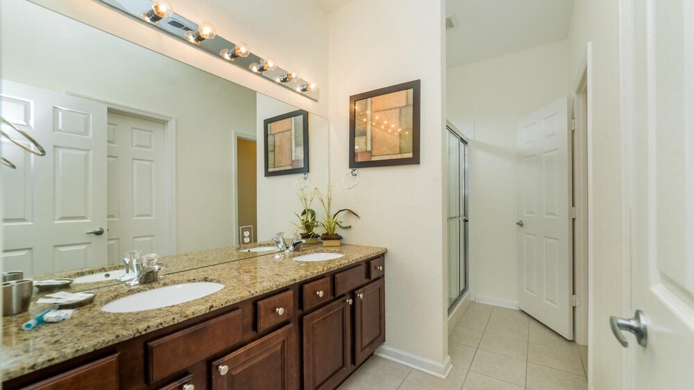2624 Daulby Street - photo 26