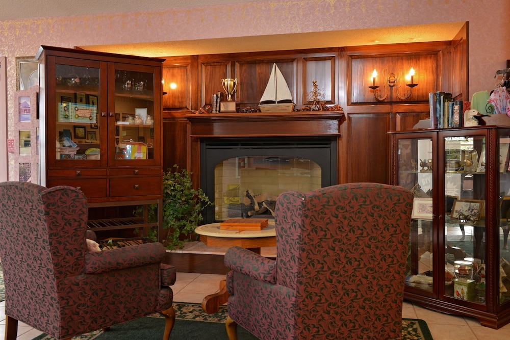 OurGuest Inn and Suites Downtown - photo 4