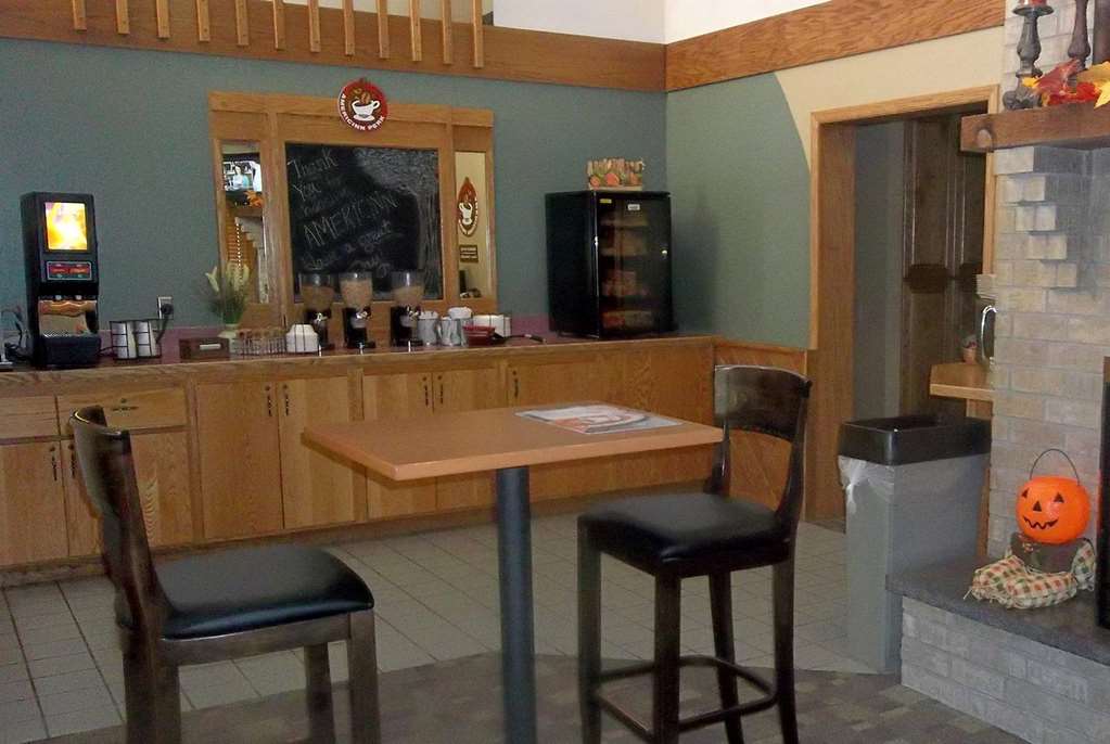 AmericInn by Wyndham Grand Rapids - photo 21