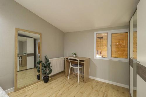Cosy Central 2 BR Apartment By Wehost