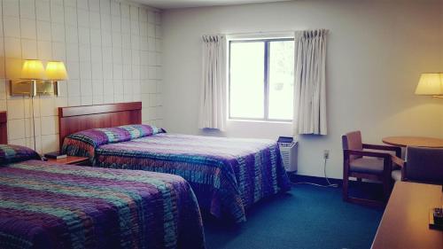 Oakridge Motel - photo 11