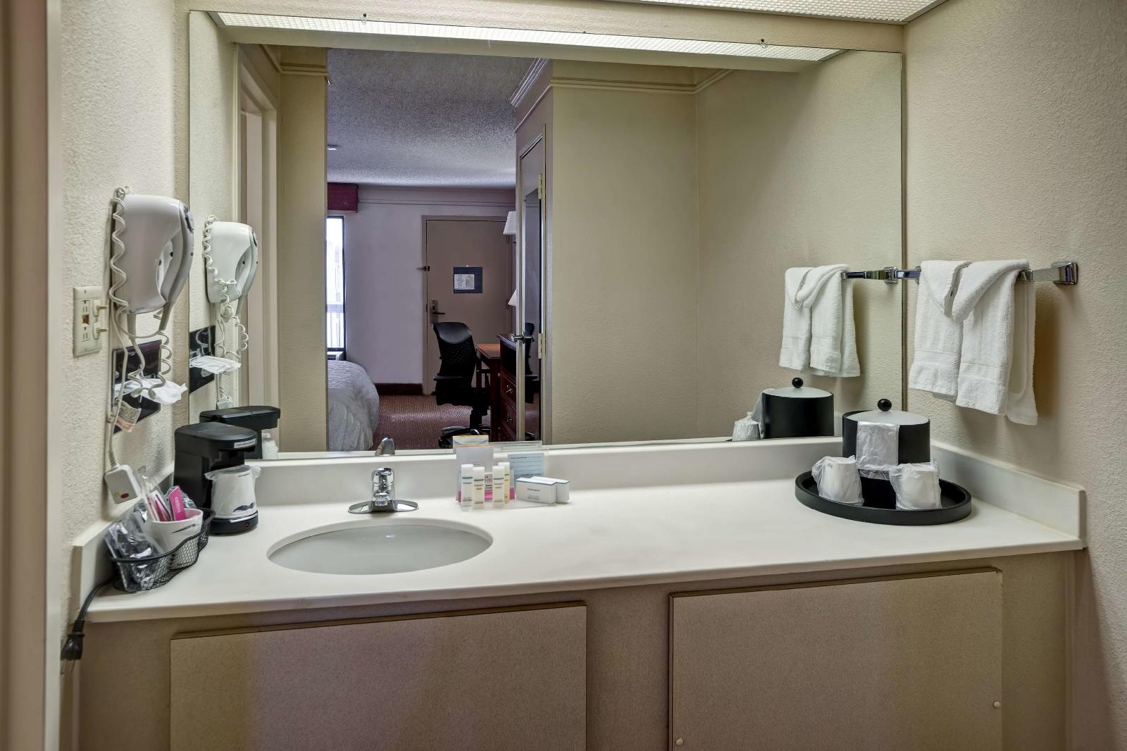 Quality Inn Hamilton Place - photo 30