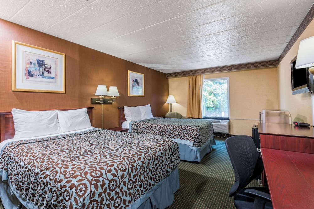Days Inn by Wyndham Pittsburgh - photo 10