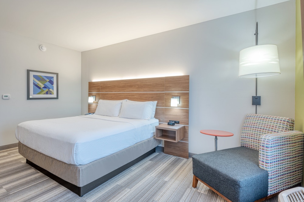Holiday Inn Express & Suites St. Louis Chesterfield by IHG - photo 14