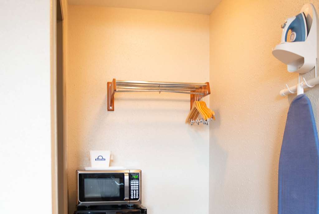 Days Inn by Wyndham Waynesboro - photo 15