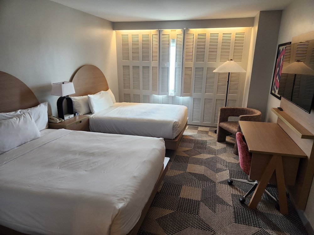 Miami International Airport Hotel - photo 9