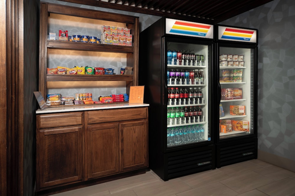 Holiday Inn Express Hotel & Suites Canyon by IHG - photo 58