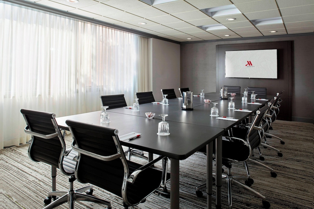 Marriott Cincinnati Airport - photo 41