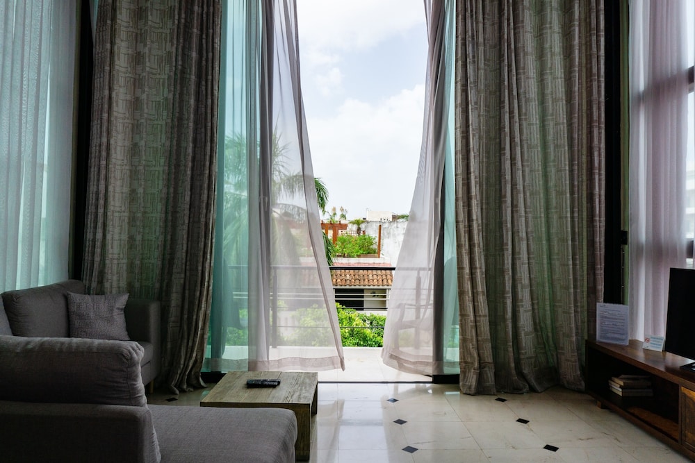 Oceanview Lotus 8 Playa del Carmen — 4-Star Luxury Hotel in Playa Del Carmen, Mexico