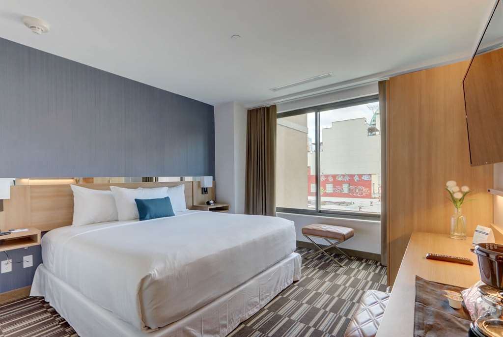 Microtel Inn by Wyndham Long Island City - photo 25