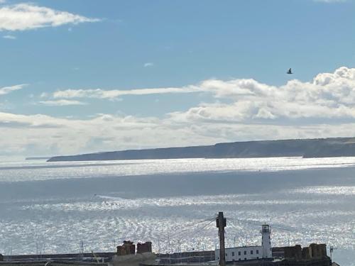 Seascape Seaview Apartment hot tub hire subject to availability