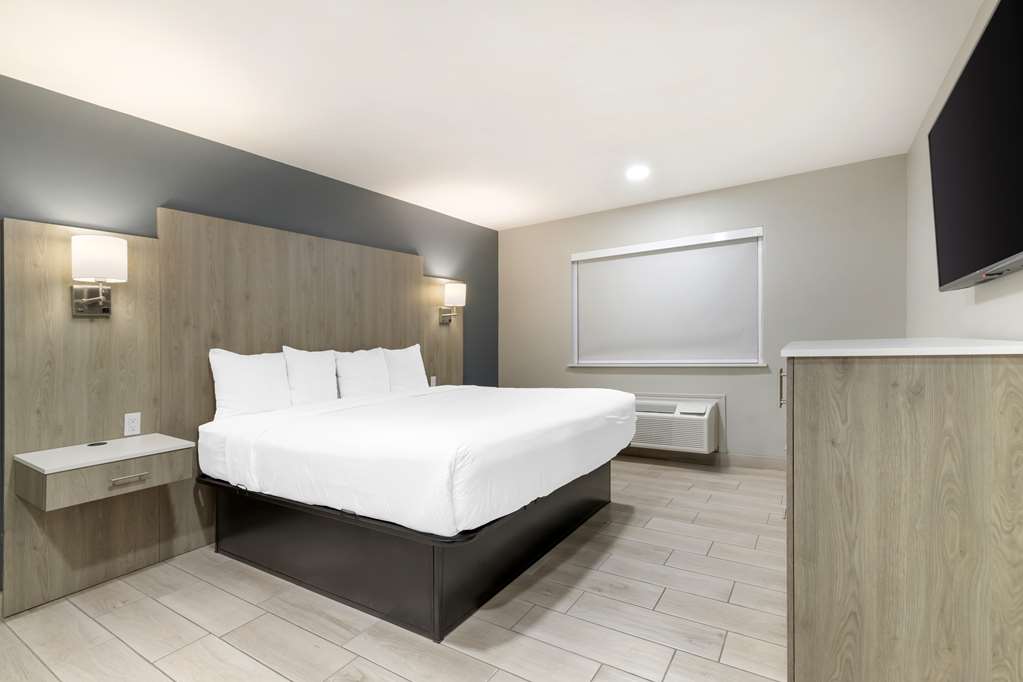 Best Western Plus Edinburg Inn & Suites - photo 15
