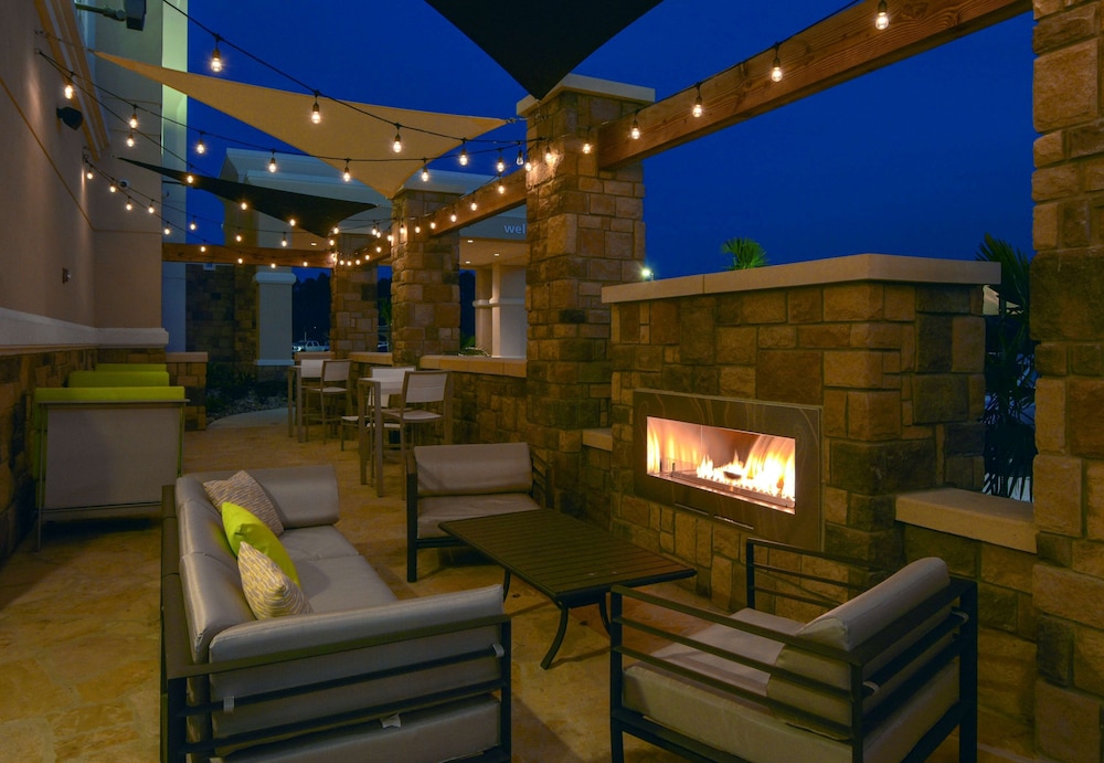 Hampton Inn Lumberton - photo 42