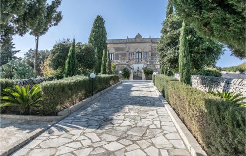 Cozy Home In Modica With Kitchenette — 4-Star Luxury Hotel in Modica, Italy