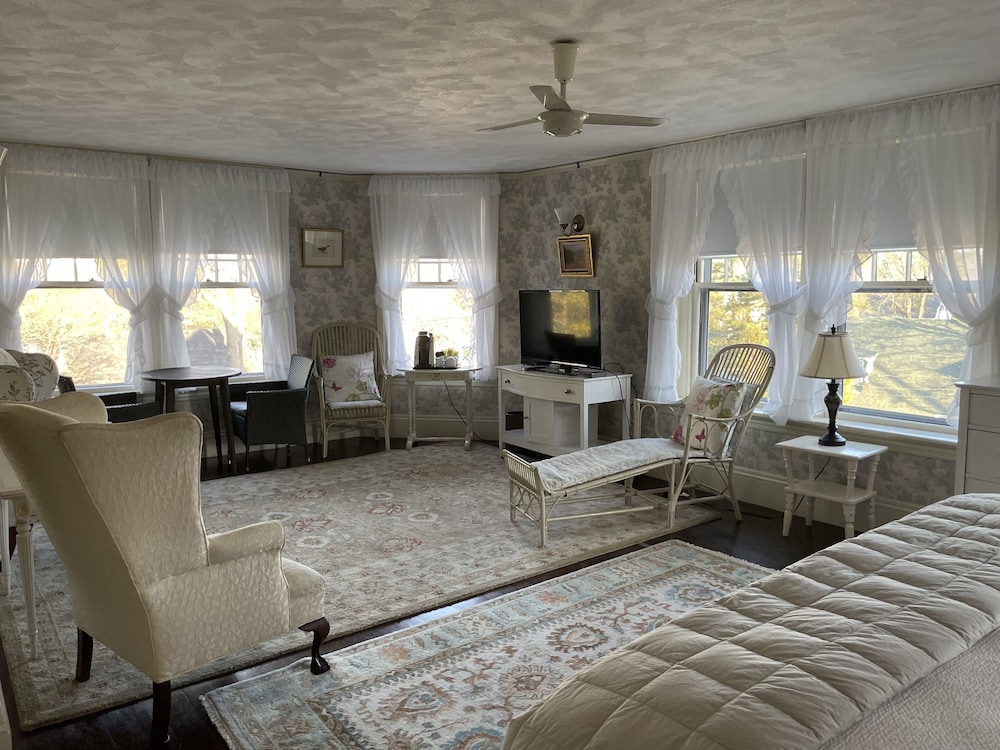 Moseley Cottage Inn & Town Motel - photo 31