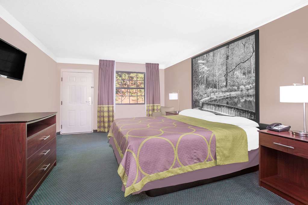 Super 8 by Wyndham Austell Six Flags - photo 9