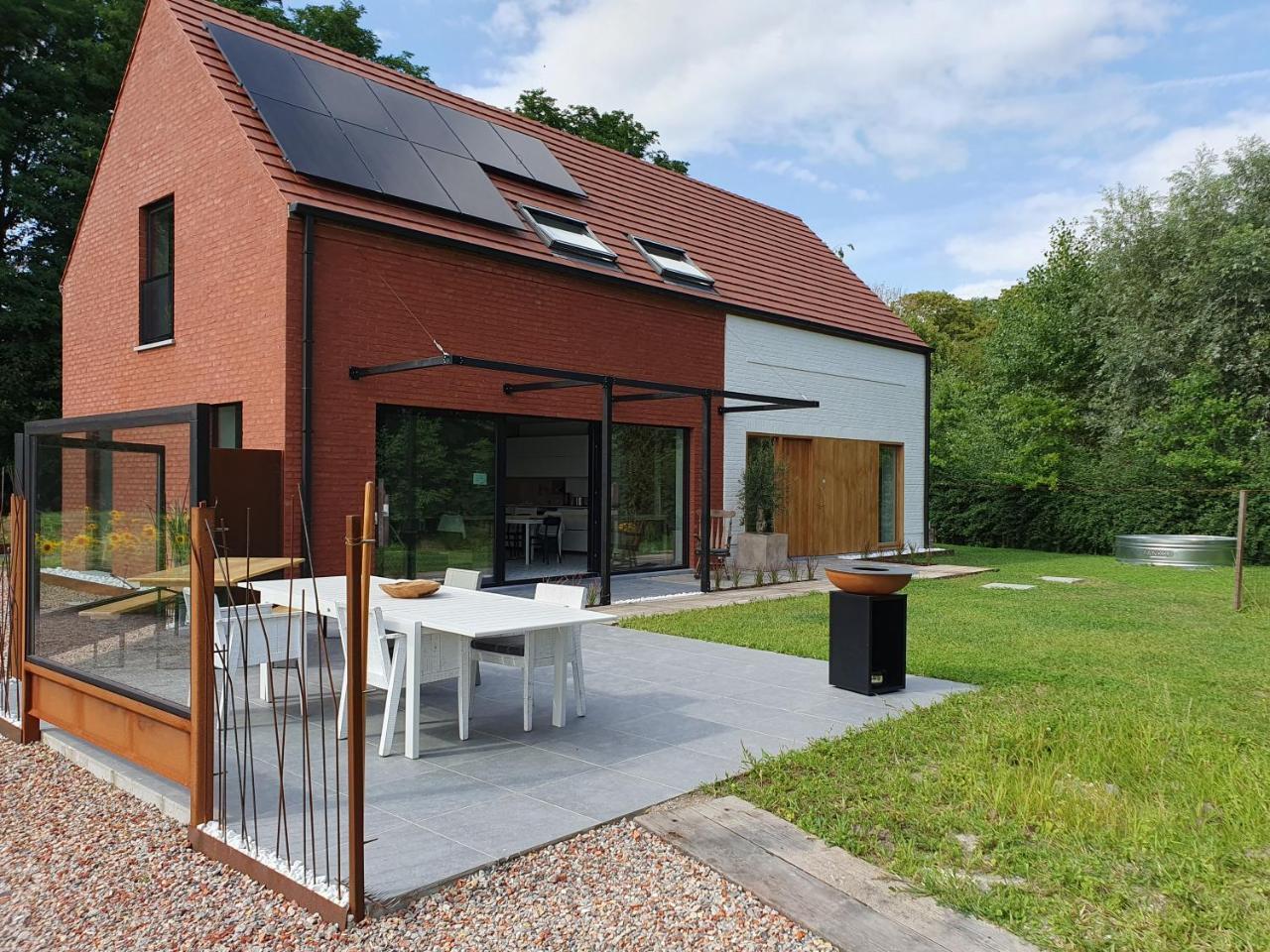 Moere Dijk - carbon neutral hotel in Koekelare