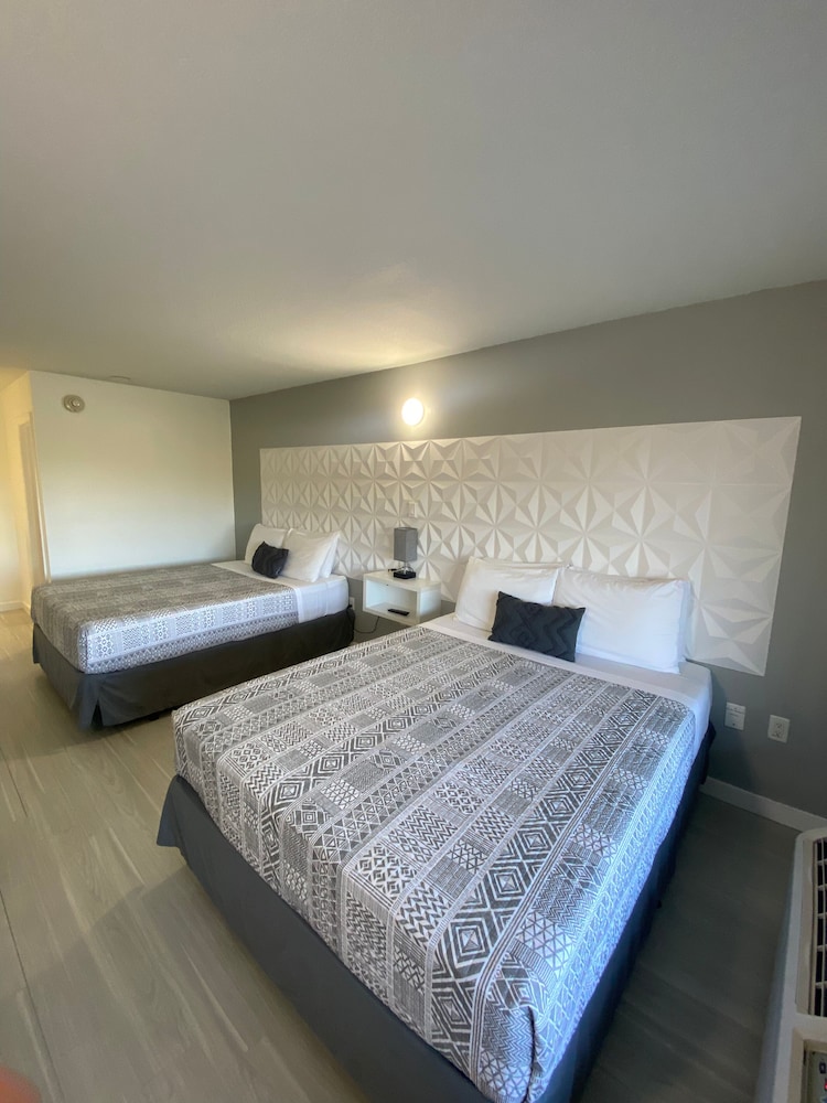 A & S Vacation Rooms - photo 7