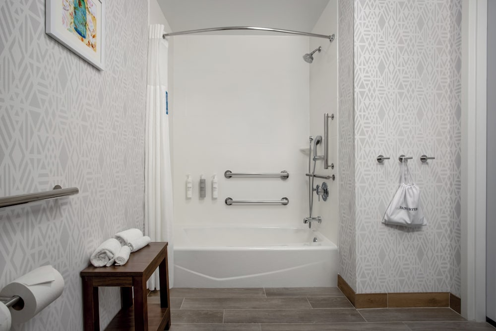 Hampton Inn & Suites Richmond IN - photo 27