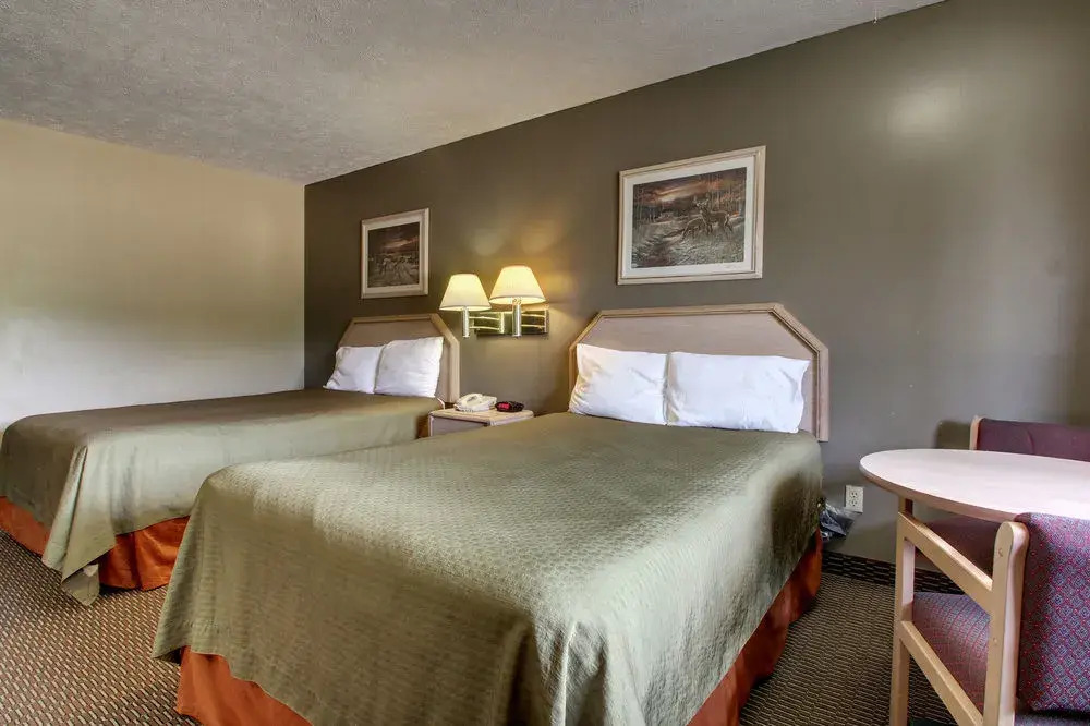 Super 8 Durant - photo 2