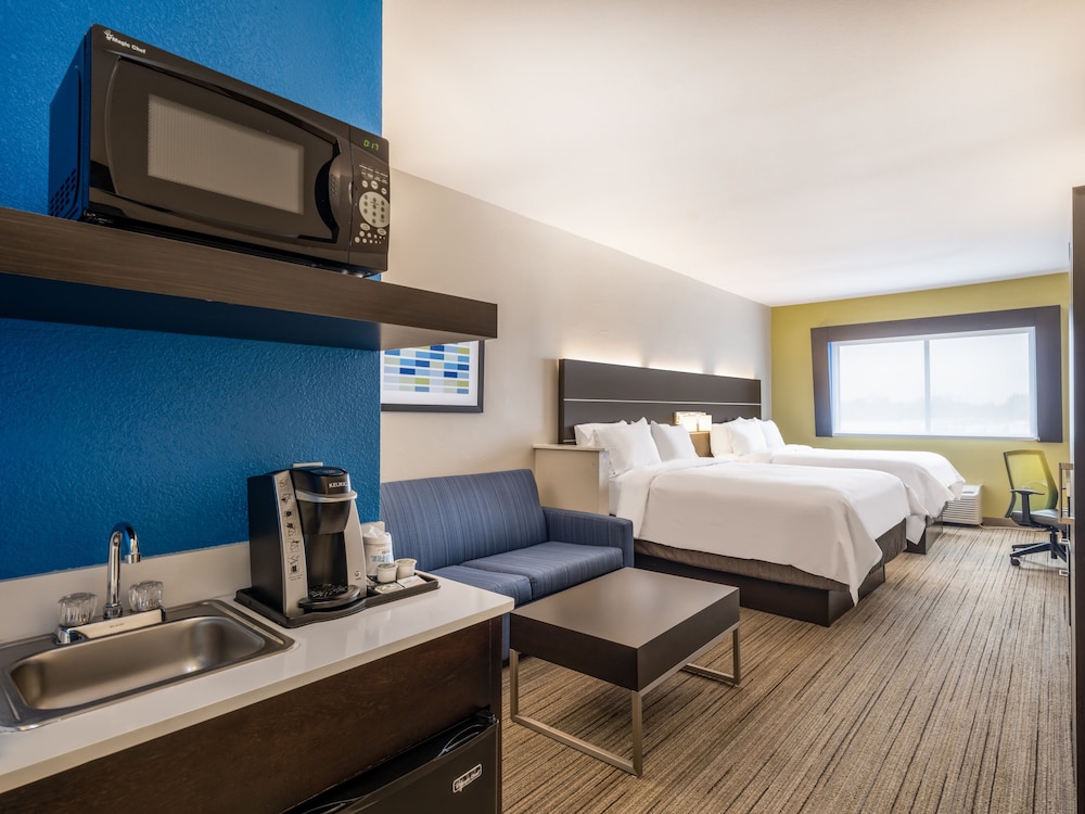 Holiday Inn Express Hotel & Suites Beaumont Nw By Ihg - photo 11