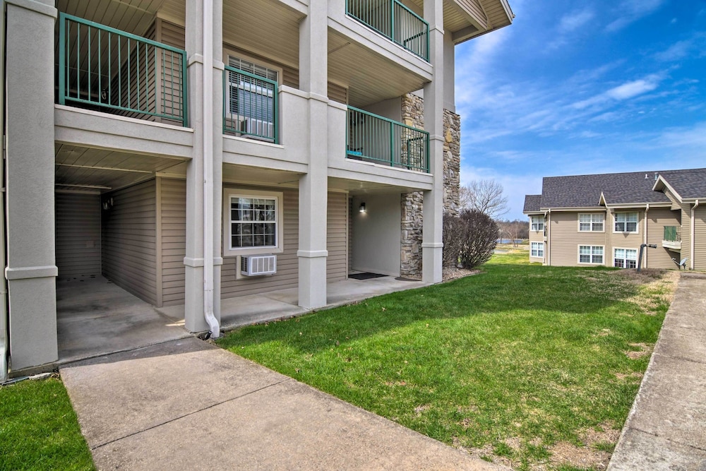 5 Mi to Holiday Shows Resort Condo in Branson - photo 13