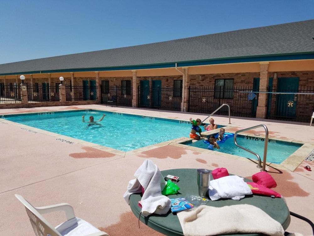 Quality One Motel - photo 17