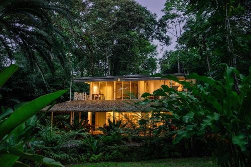 El Oasis Beachfront paradise in Unknown City, Costa Rica