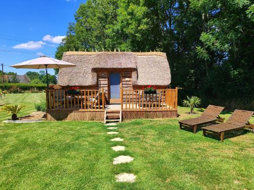 Les Mini Chaumières - carbon neutral hotel in Unknown City