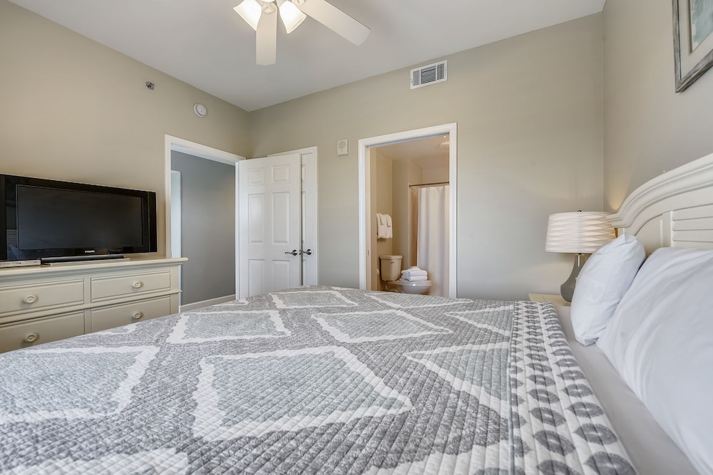 Splash Beach Resort by Book That Condo - photo 7