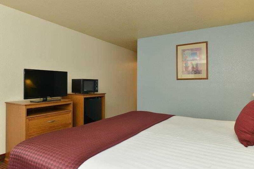 Best Western Western Skies Inn - photo 18