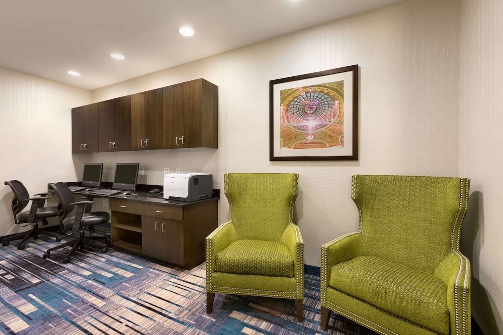 Hampton Inn Chicago Downtown N Loop Michigan Ave - photo 32