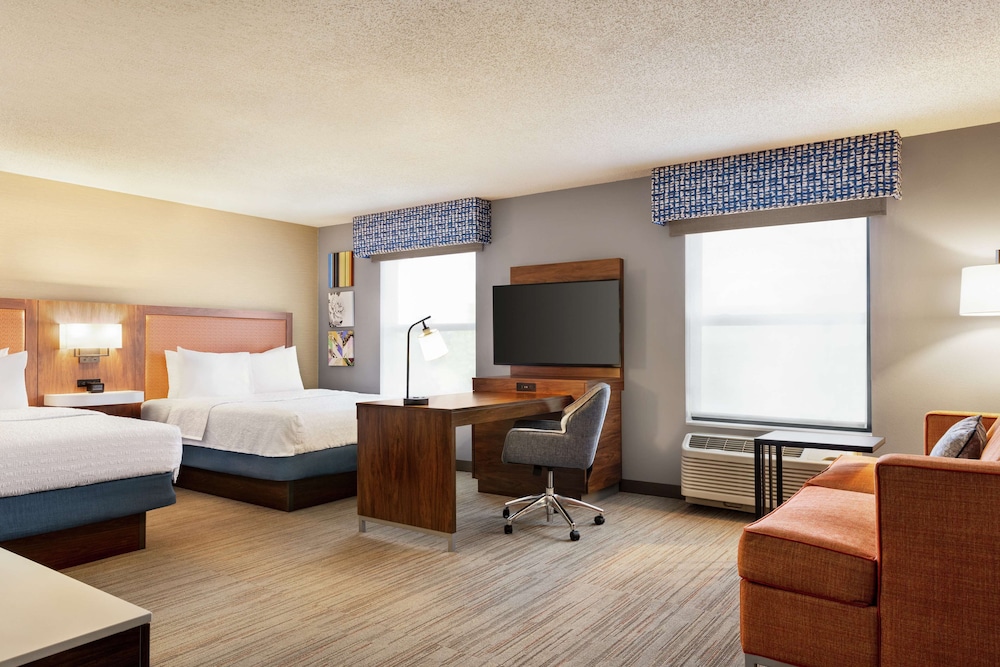 Hampton Inn & Suites Valparaiso - photo 11